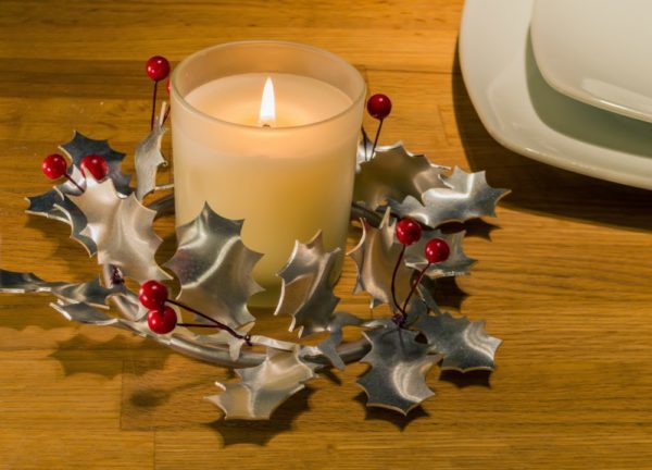 Table decoration. Holly or oak - Image 3