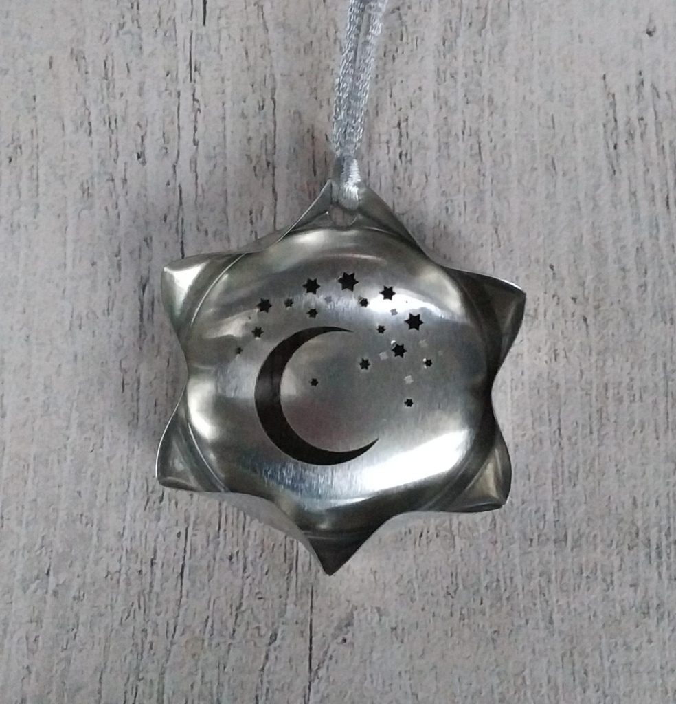 Recycled can tree decoration